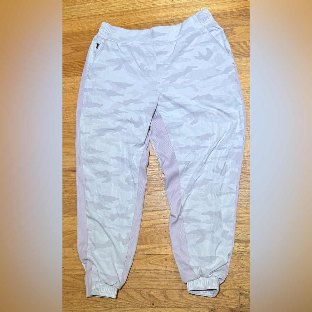 Athleta Blush Camo Joggers | Size 12P